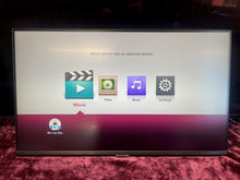 Load image into Gallery viewer, Samsung Monitor S32AM500NR 32&quot; Gaming Monitor 12 months Warranty